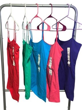 Curfew of 5 Cami Tank Tops NWT Medium